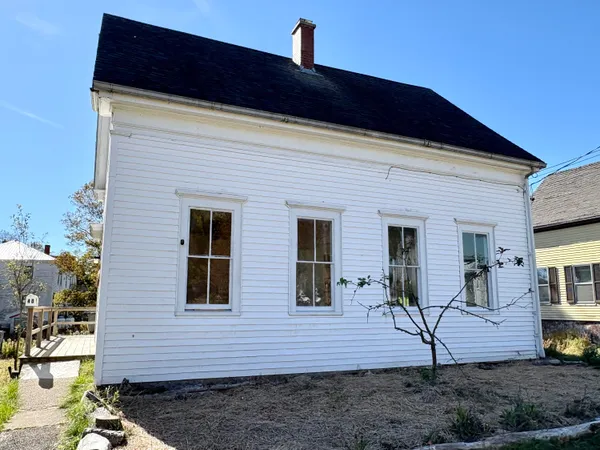 $183,000 | 40 Shackford Street, Eastport, ME 04631