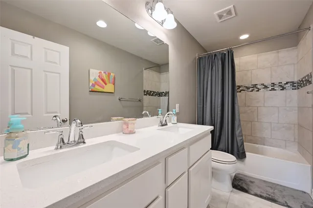 $349,900 | 160 Thornless Circle, Buda, TX 78610