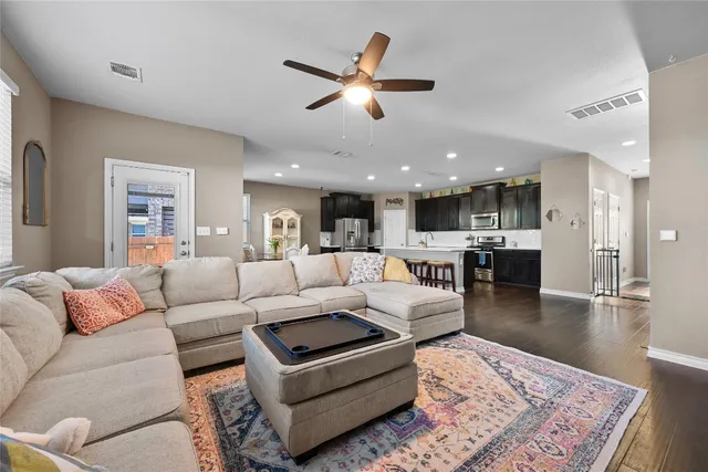 $349,900 | 160 Thornless Circle, Buda, TX 78610