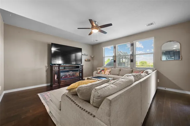 $349,900 | 160 Thornless Circle, Buda, TX 78610