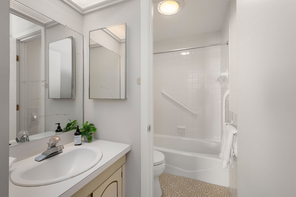 29 Concord Greene, Unit 3 Concord, MA 01742 - Photo 12 of 18