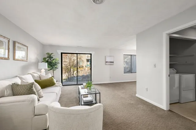 $595,000 | 29 Concord Greene, Unit 3, Concord, MA 01742