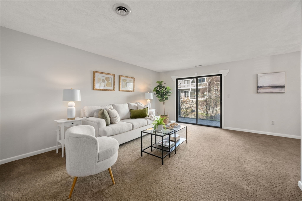 29 Concord Greene, Unit 3 Concord, MA 01742 - Photo 3 of 18