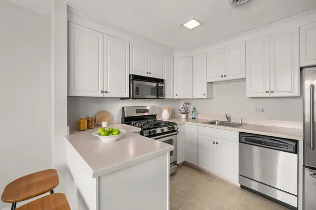 $595,000 | 29 Concord Greene, Unit 3, Concord, MA 01742