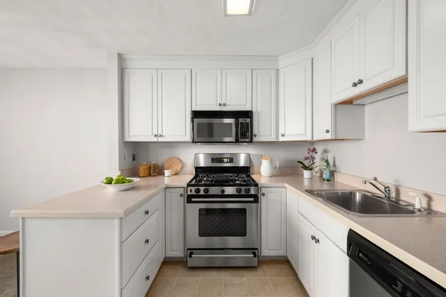 $595,000 | 29 Concord Greene, Unit 3, Concord, MA 01742