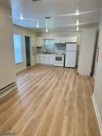 $2,000 | 12 Seeley Street, Paterson, NJ 07501
