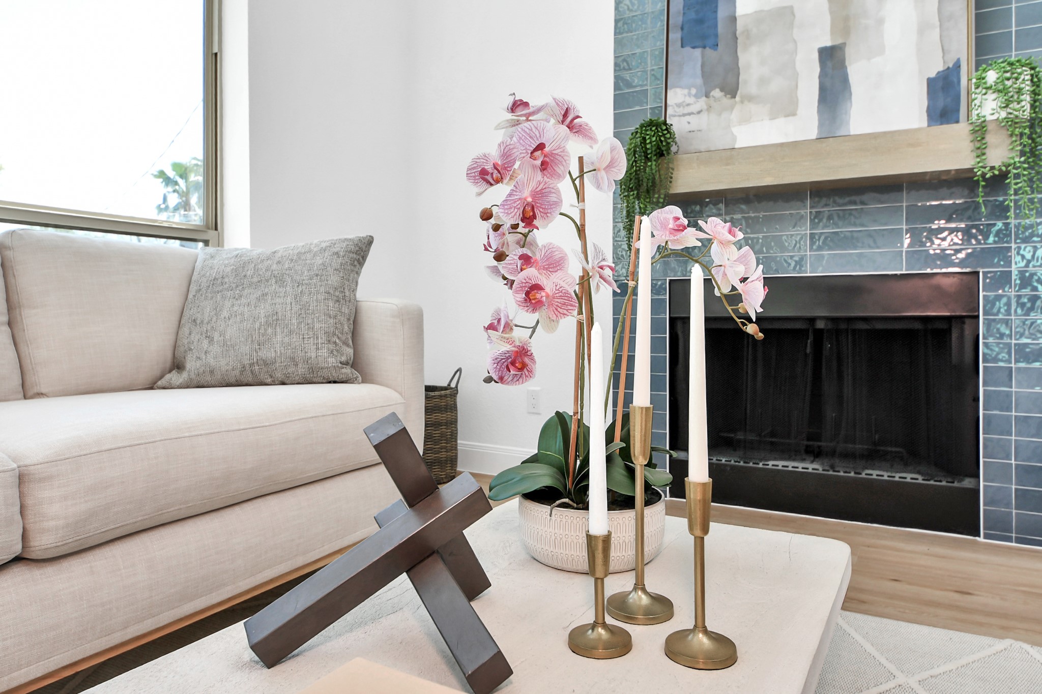 300 Narcissus Road Kemah, TX 77565 - Photo 14 of 47 a living room with furniture and a fireplace