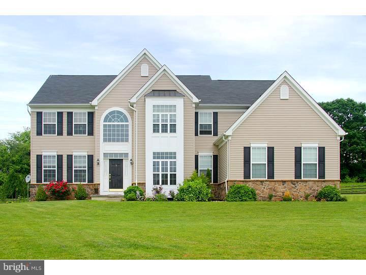 160 Prairie View Lane Mickleton, NJ 08056 - Photo 1 of 20 a front view of a house with a yard