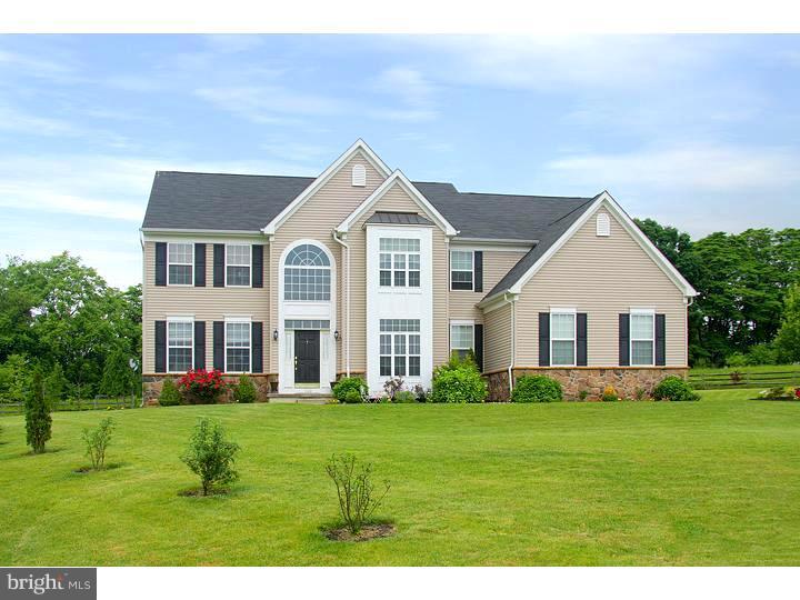 160 Prairie View Lane Mickleton, NJ 08056 - Photo 2 of 20 a front view of house with yard and green space