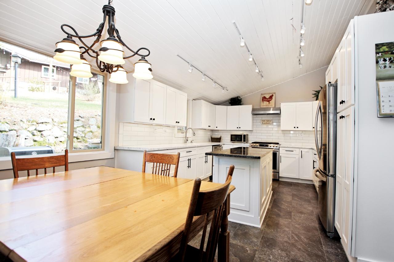 1395 Everett Road Eagle River, WI 54521 - Photo 6 of 27 Gallery Image 6