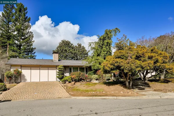 $1,700,000 | 2 Aspen Court, Lafayette, CA 94549