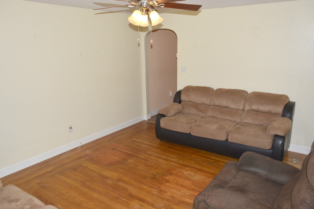 40 Brookwood Road Cranston, RI 02910 - Photo 14 of 29 Gallery Image 14
