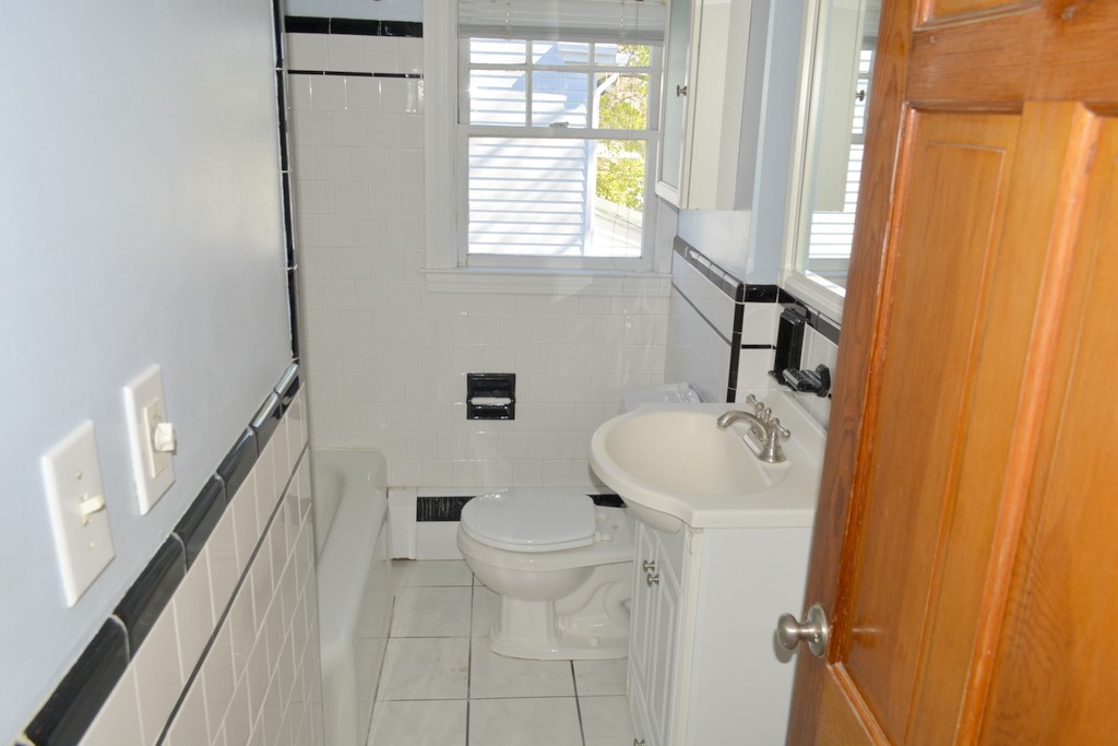 40 Brookwood Road Cranston, RI 02910 - Photo 21 of 29 Gallery Image 21