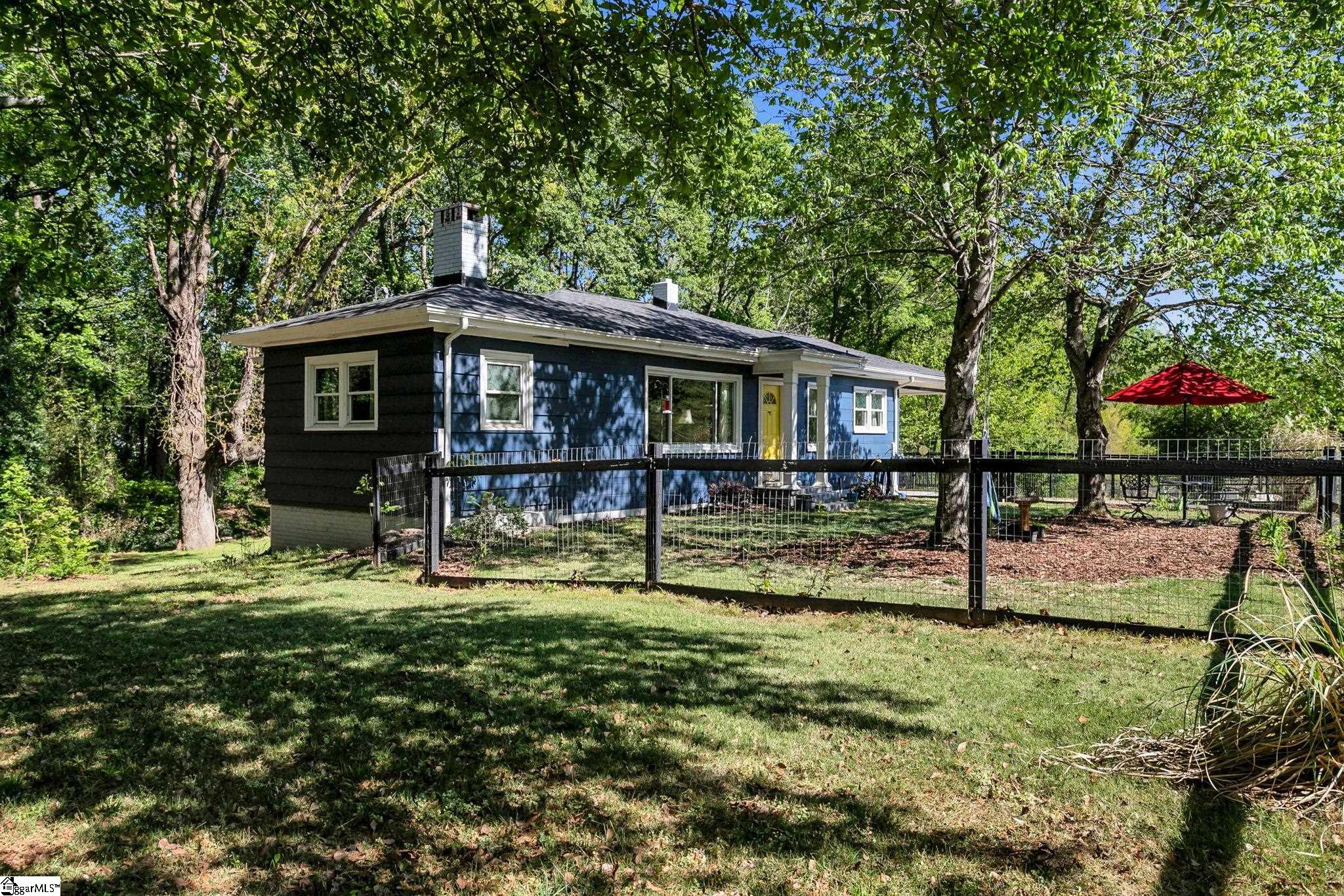 117 Patterson Road Greer, SC 29651 - Photo 2 of 35