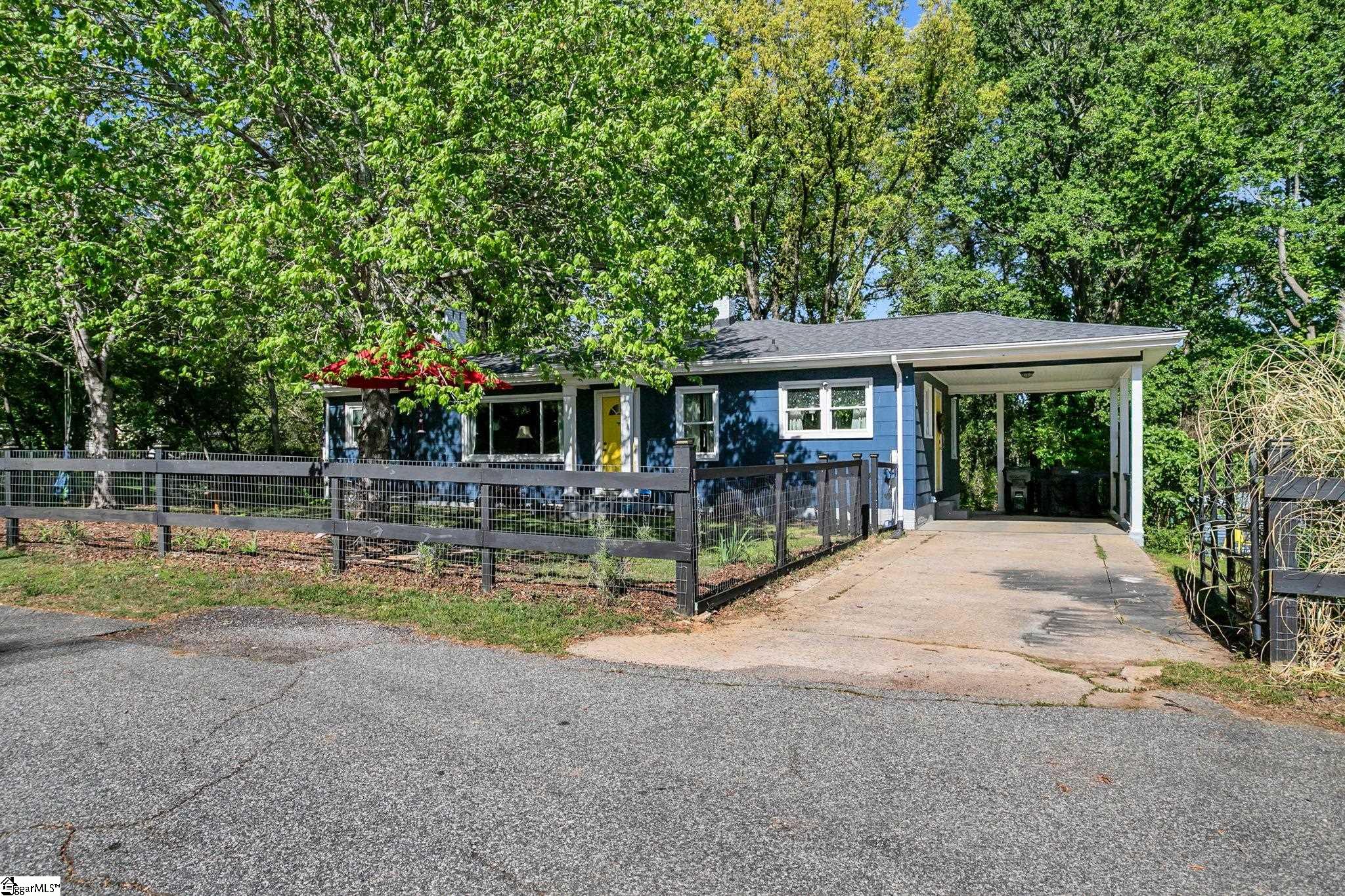 117 Patterson Road Greer, SC 29651 - Photo 3 of 35