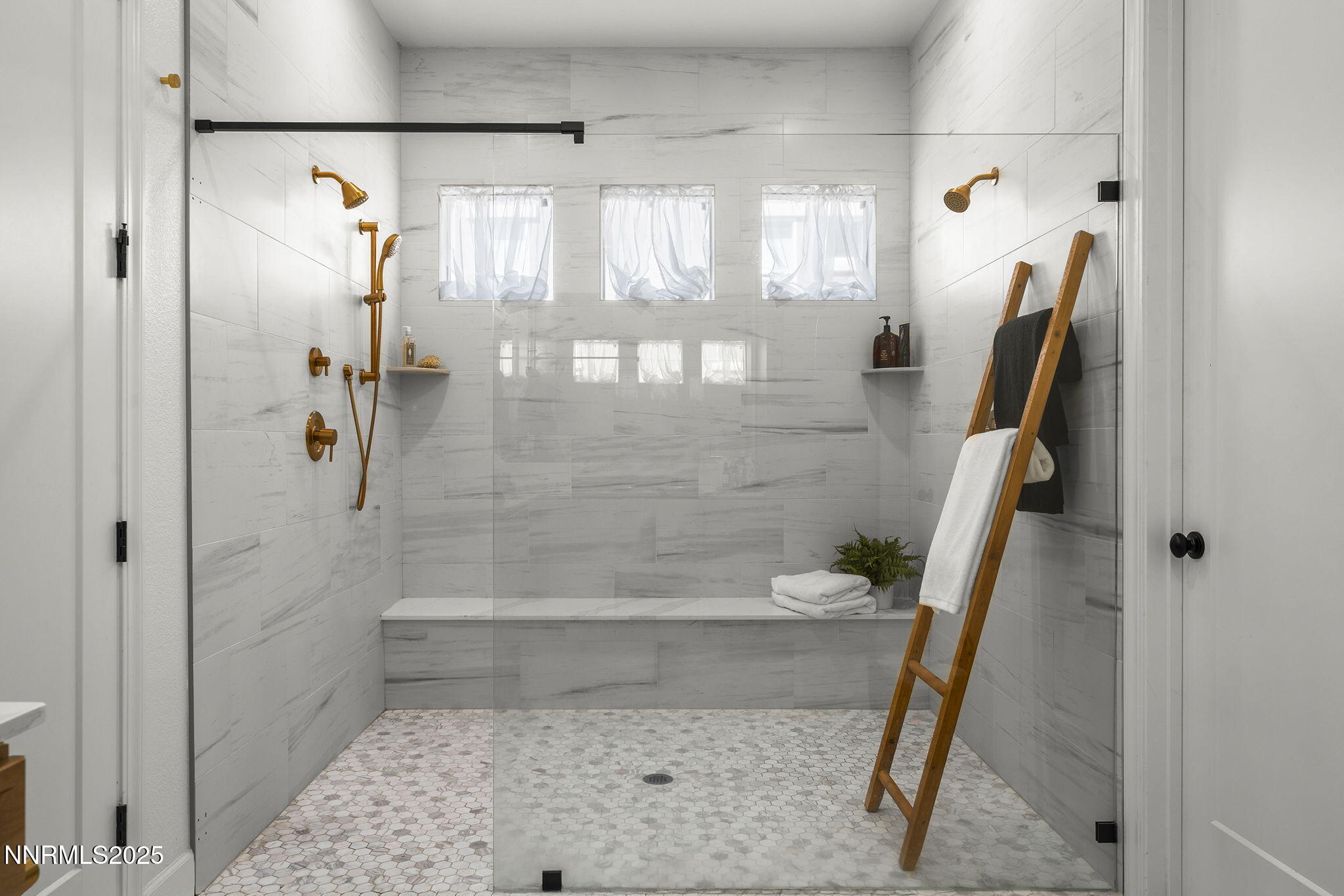 480 Gooseberry Drive Reno, NV 89523 - Photo 26 of 48 a bathroom with a shower