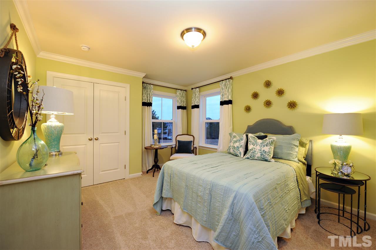 2427 Pecan Ridge Way Apex, NC 27502 - Photo 8 of 11 Gallery Image 8