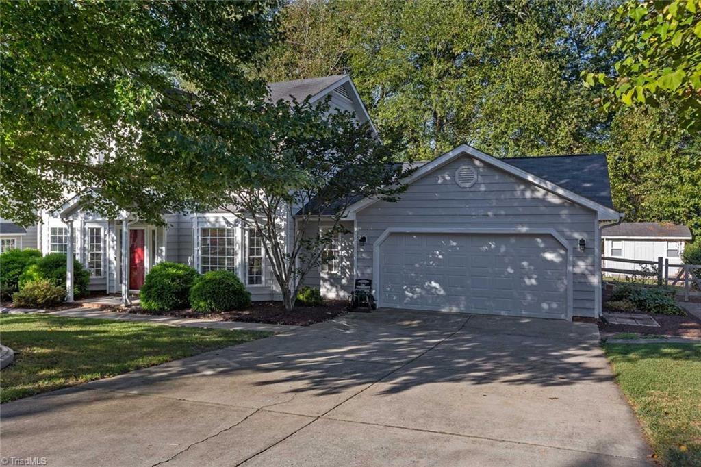 5409 Chestnut Ridge Drive Summerfield, NC 27358 - Photo 3 of 30 Gallery Image 3