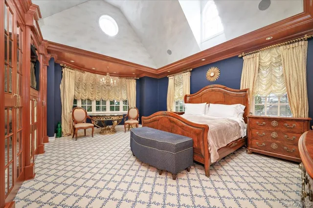 $3,188,888 | 6 Westmoreland Place | Douglaston