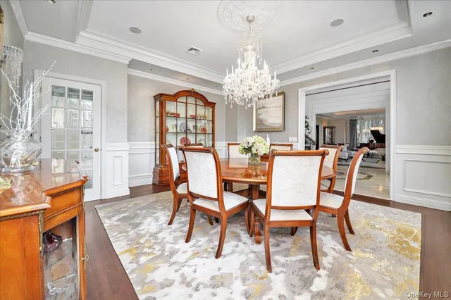 $3,188,888 | 6 Westmoreland Place | Douglaston