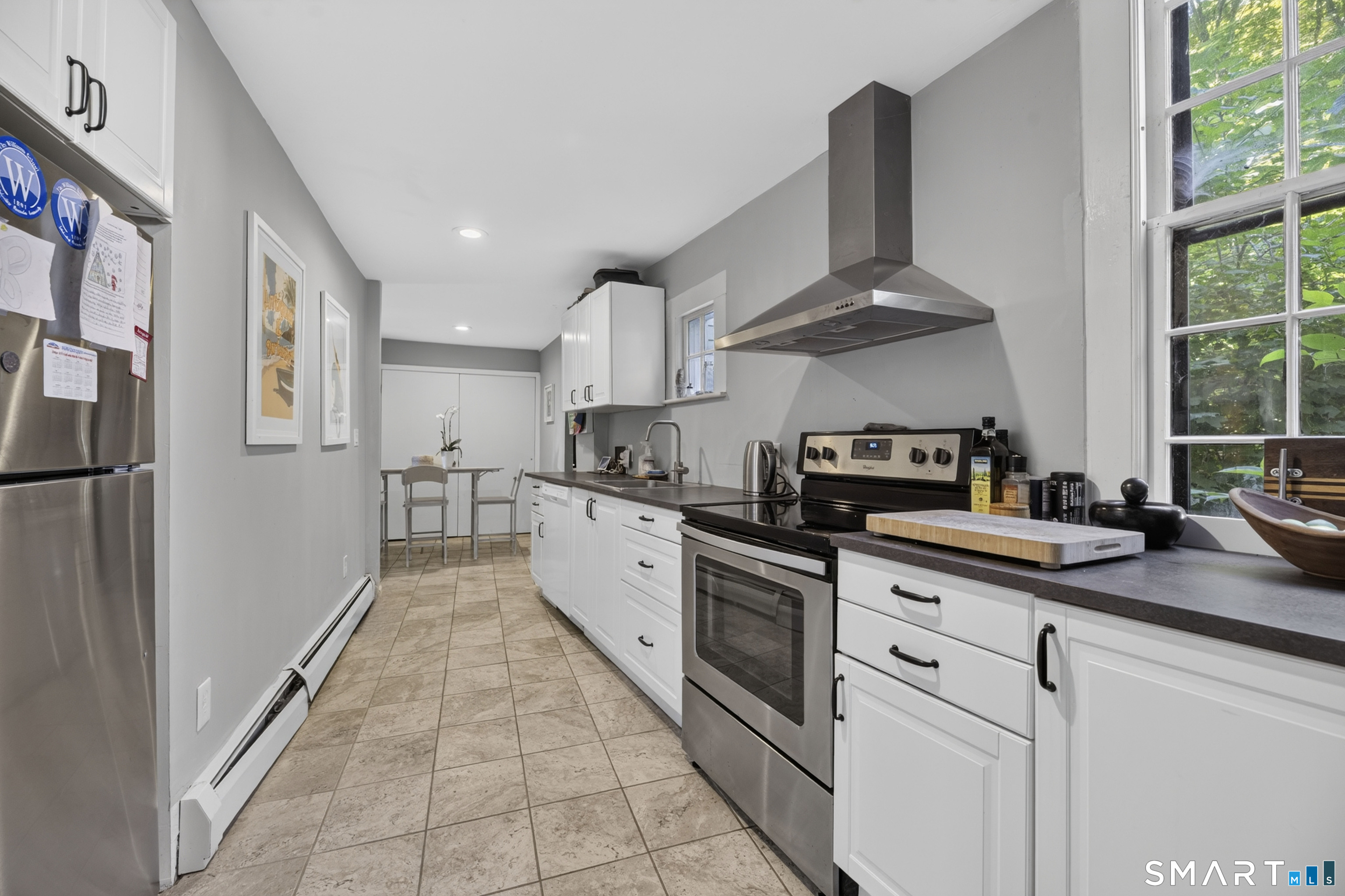 9 Cliff Street Stonington, CT 06378 - Photo 27 of 36