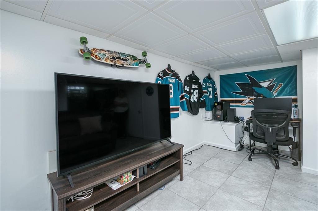 839 Geyer Road Pittsburgh, PA 15212 - Photo 19 of 30 Gallery Image 19