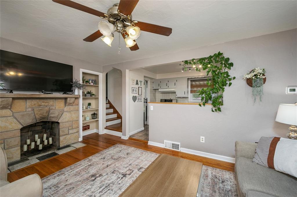 839 Geyer Road Pittsburgh, PA 15212 - Photo 7 of 30 Gallery Image 7