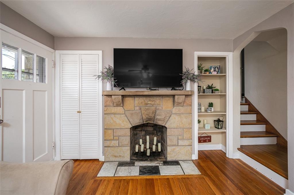 839 Geyer Road Pittsburgh, PA 15212 - Photo 8 of 30 Gallery Image 8