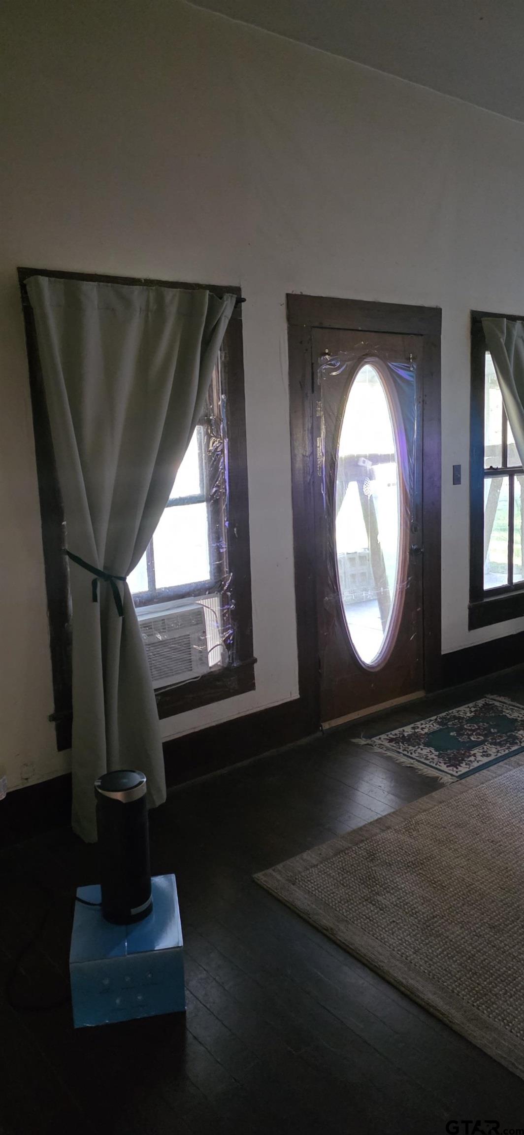 632 Highway 7 Pollok, TX 75969 - Photo 6 of 27 a view of a livingroom with furniture and chandelier