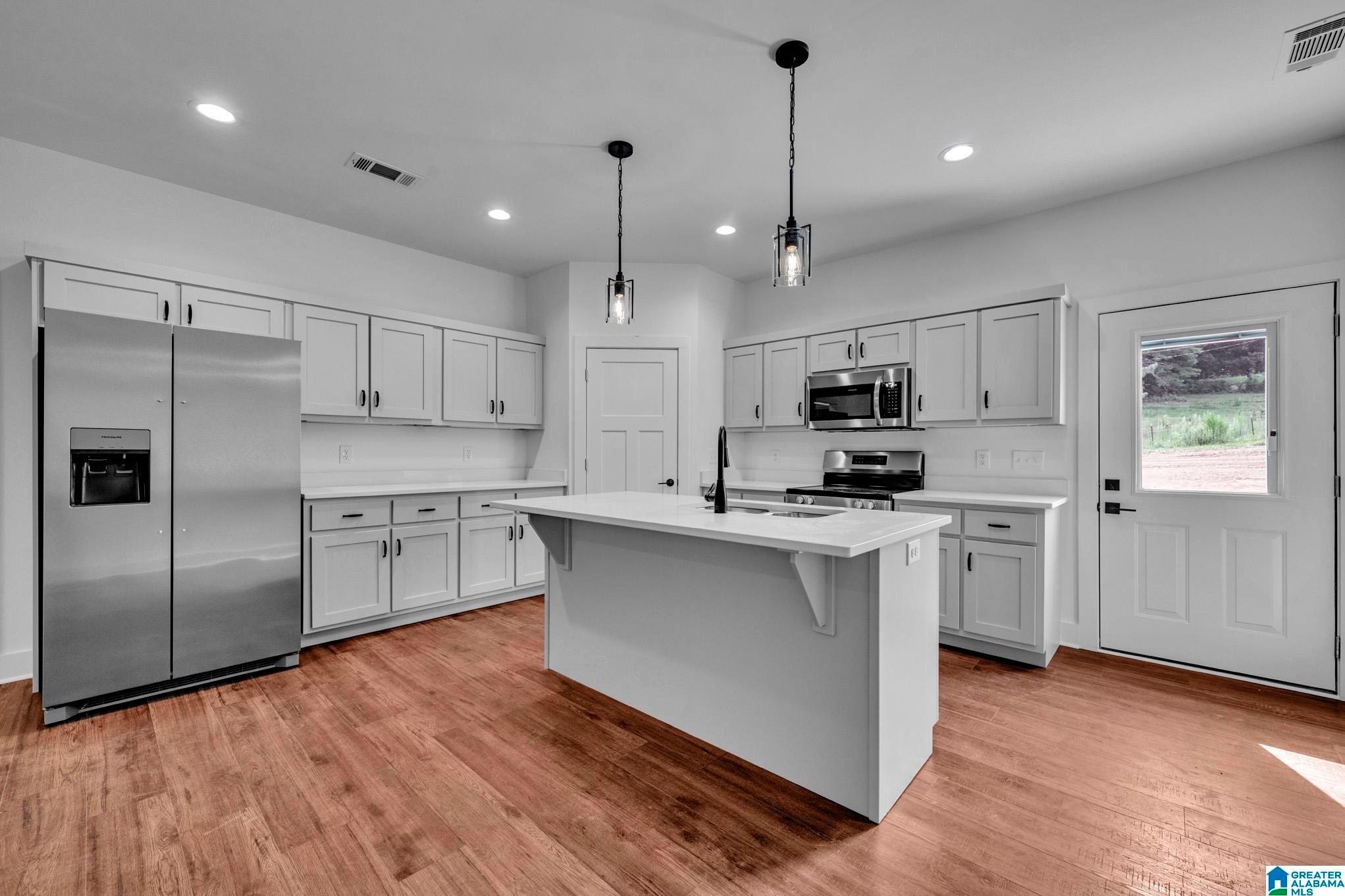 1282 Robin Hill Road Oneonta, AL 35121 - Photo 7 of 35 Gallery Image 7