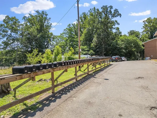 $595 | 100 Ridgeview Lane, Unit 3, Bassett, VA 24055