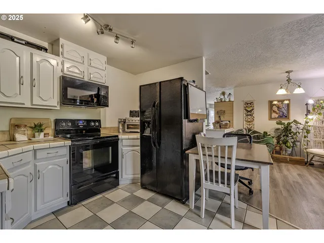 $385,000 | 234 North 6th Street, St. Helens, OR 97051