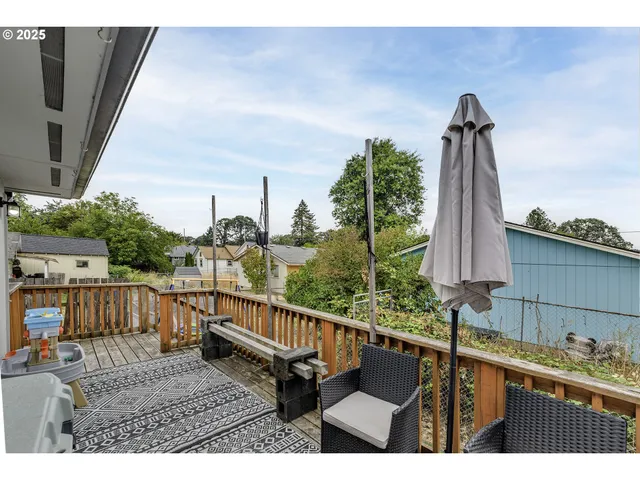 $385,000 | 234 North 6th Street, St. Helens, OR 97051