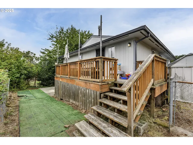 $385,000 | 234 North 6th Street, St. Helens, OR 97051