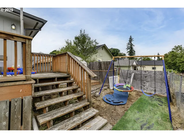 $385,000 | 234 North 6th Street, St. Helens, OR 97051