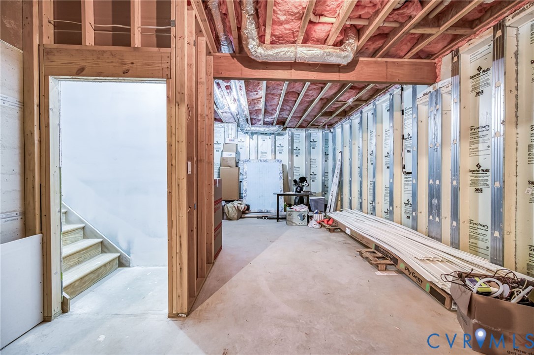 11534 Georgetown Road Mechanicsville, VA 23116 - Photo 26 of 37 a view of a room with table and chairs