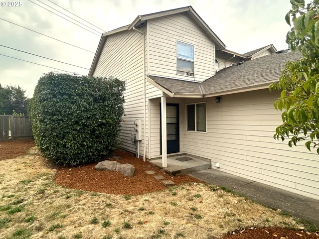 $529,900 | 14811-14813 Northeast Fremont Court, Portland, OR 97230