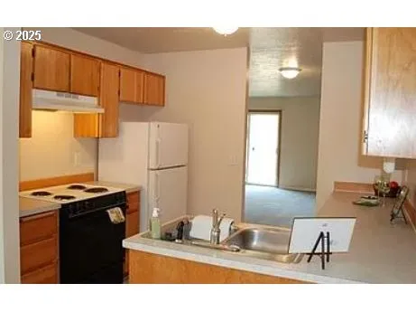 $529,900 | 14811-14813 Northeast Fremont Court, Portland, OR 97230