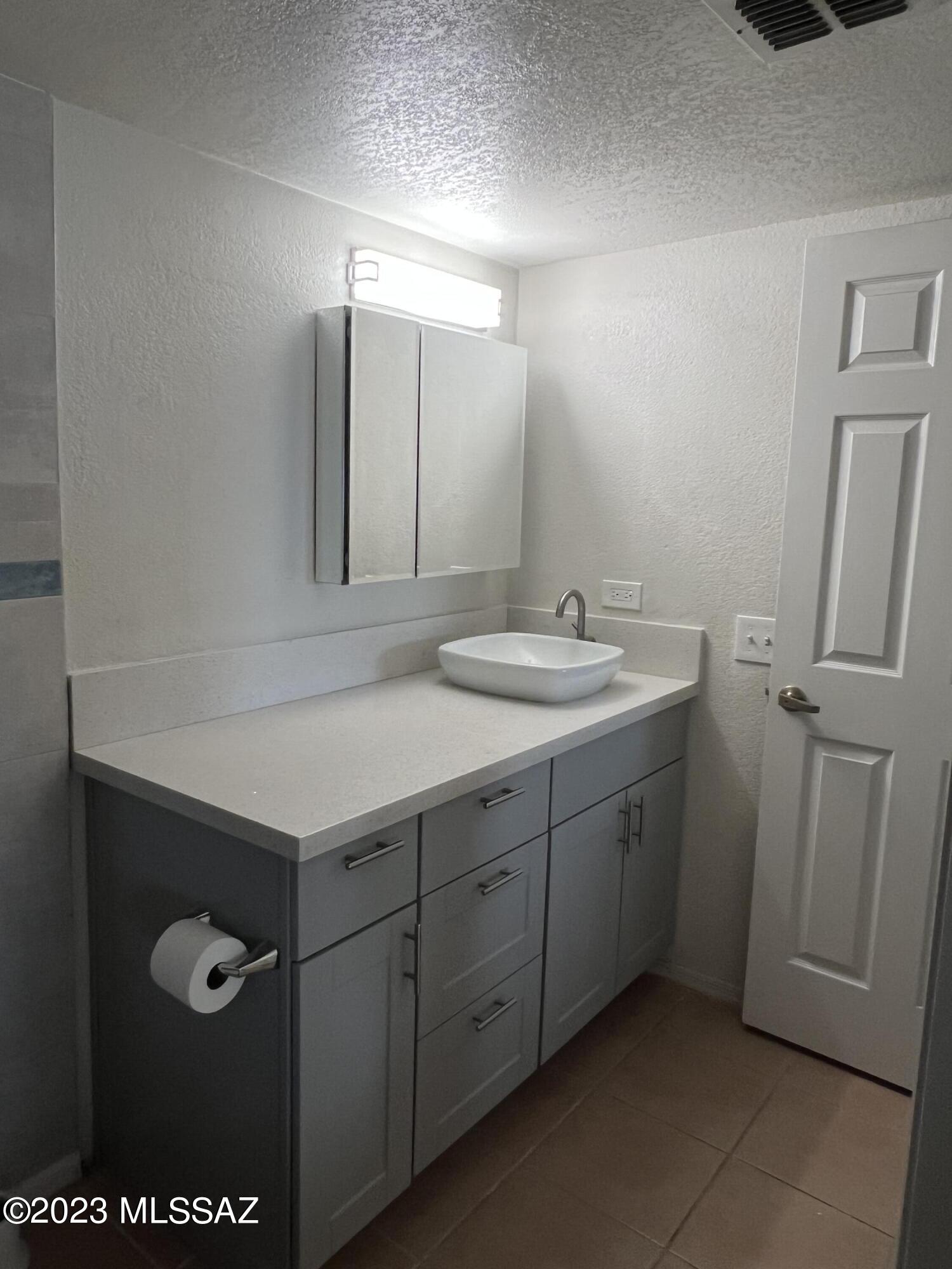 1200 East River Road, Unit K142 Tucson, AZ 85718 - Photo 10 of 18
