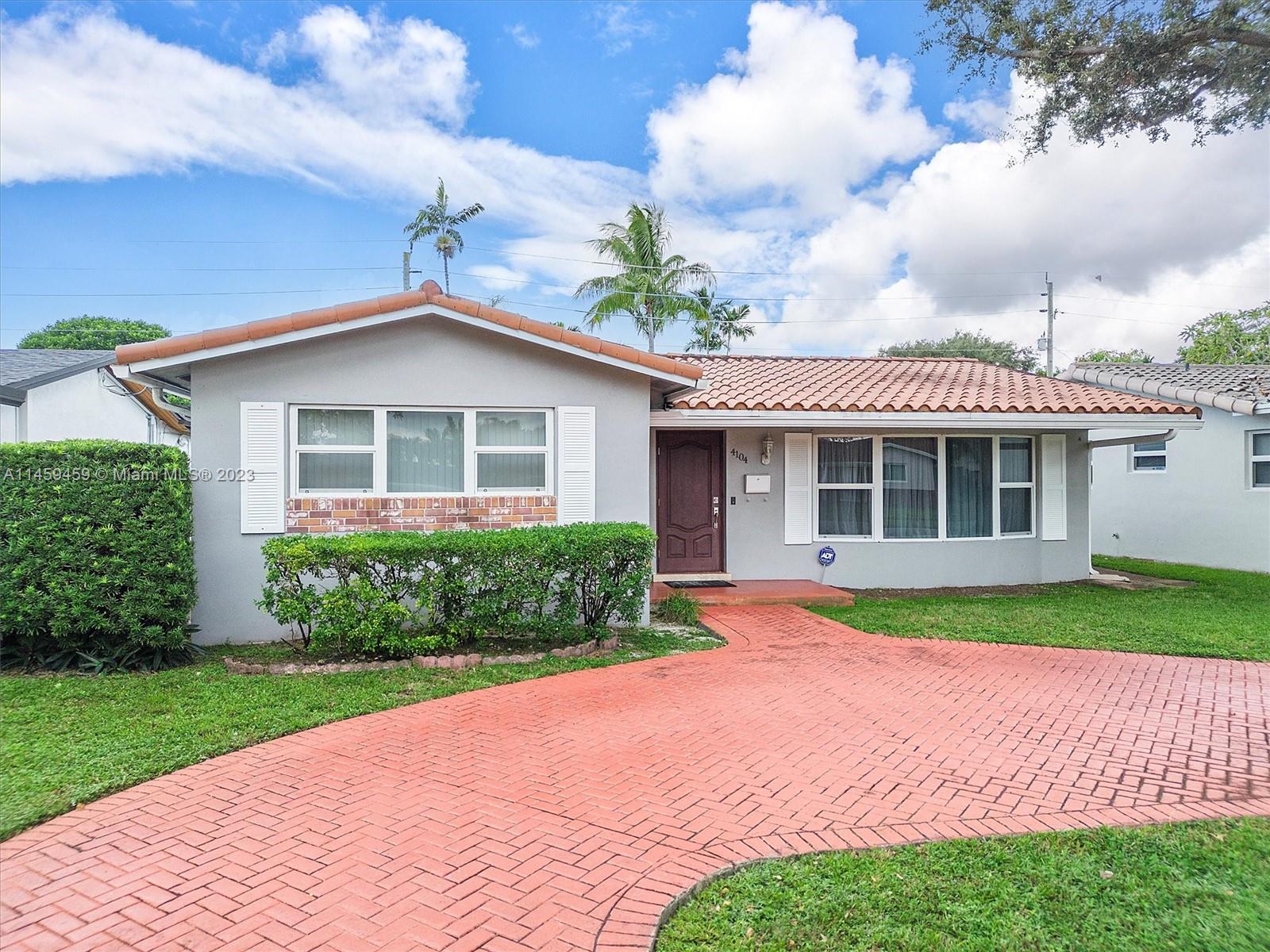 4104 Garfield Street Hollywood, FL 33021 - Photo 1 of 32