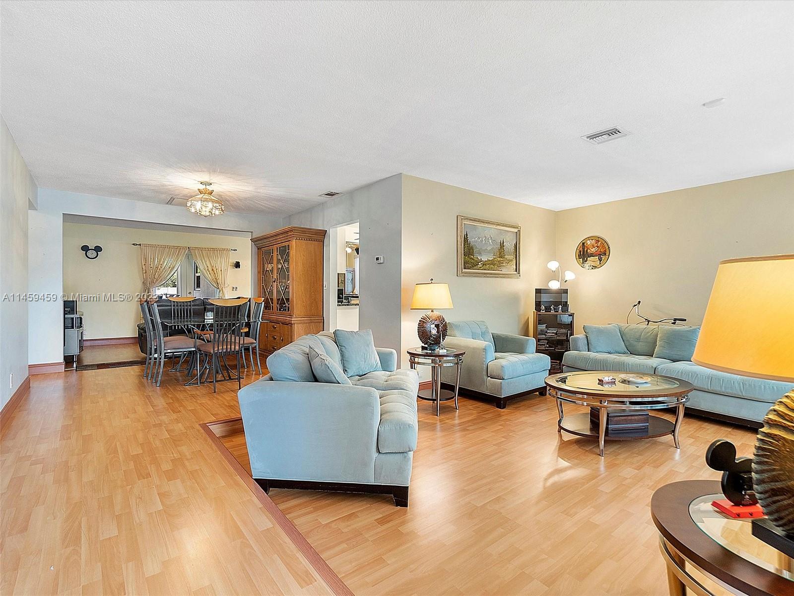 4104 Garfield Street Hollywood, FL 33021 - Photo 2 of 32