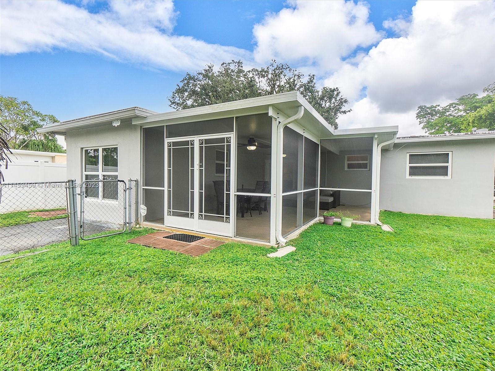 4104 Garfield Street Hollywood, FL 33021 - Photo 26 of 32