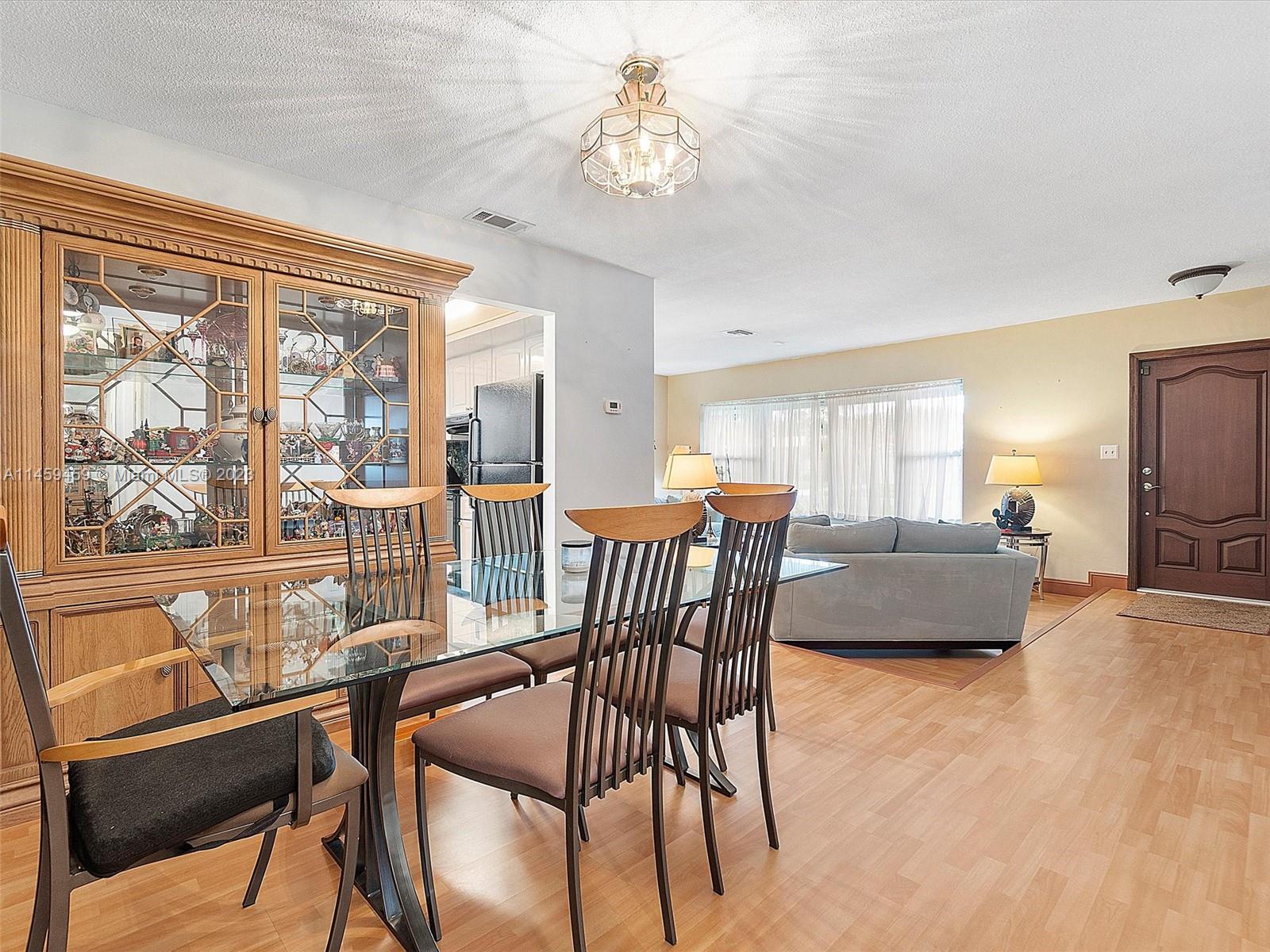 4104 Garfield Street Hollywood, FL 33021 - Photo 6 of 32