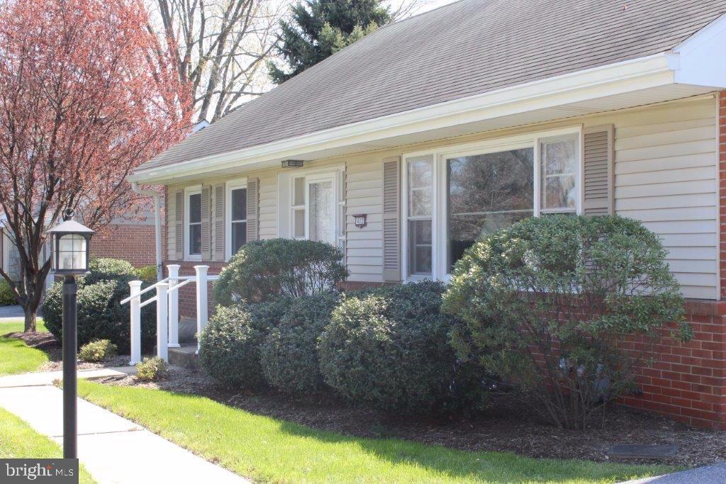 412 Ruth Ridge Drive Lancaster, PA 17601 - Photo 2 of 24