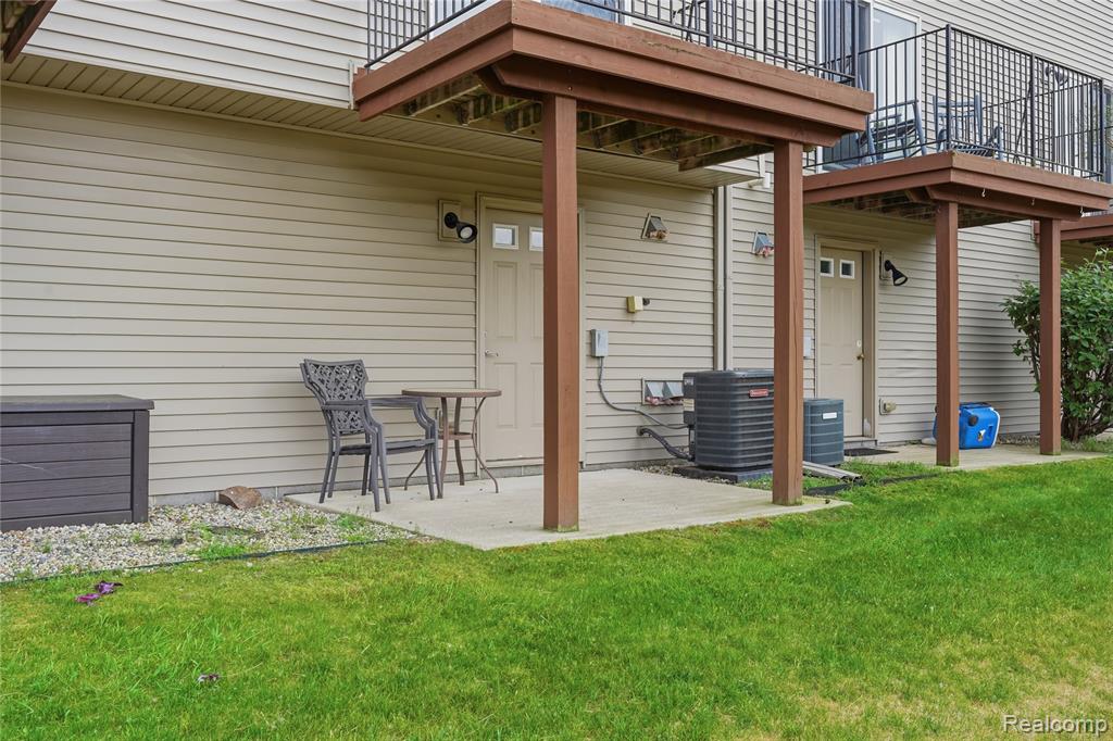 2138 Knotty Pine Trail Howell, MI 48855 - Photo 27 of 39