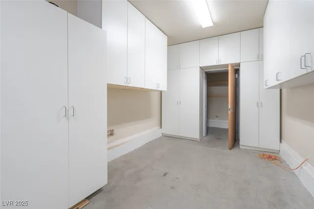 $3,000 | 852 South Paseo Rocoso Place, Las Vegas, NV 89138