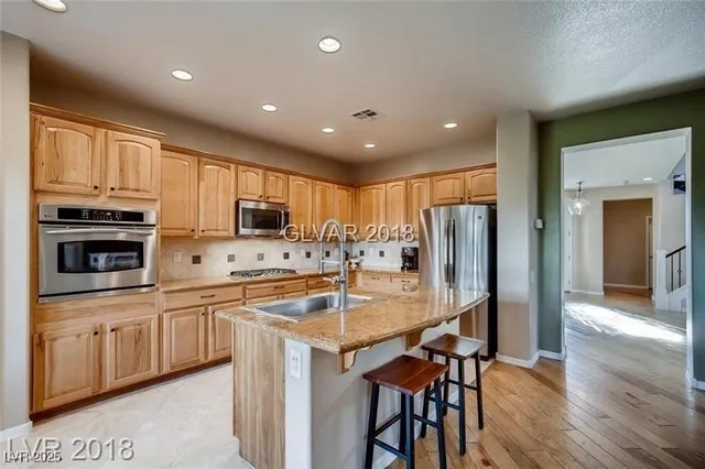 $3,000 | 852 South Paseo Rocoso Place, Las Vegas, NV 89138