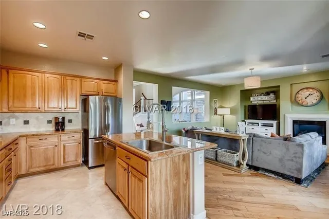 $3,000 | 852 South Paseo Rocoso Place, Las Vegas, NV 89138