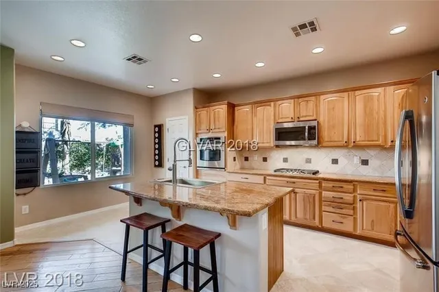 $3,000 | 852 South Paseo Rocoso Place, Las Vegas, NV 89138