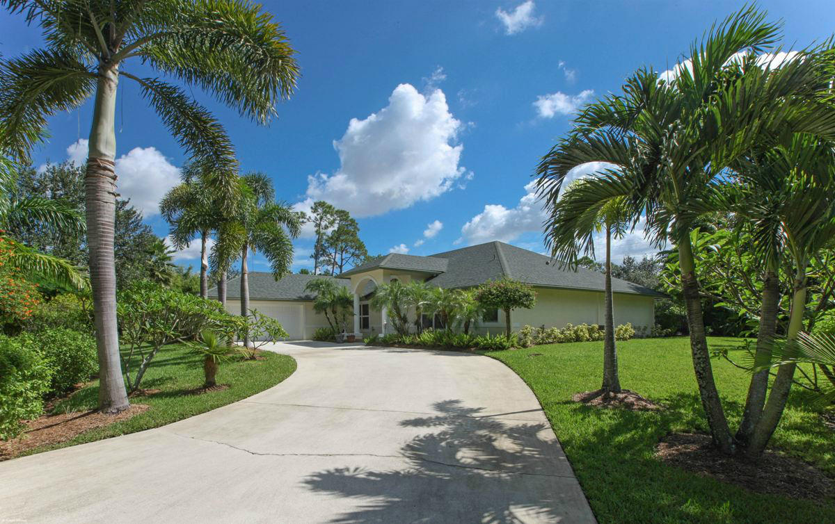 5310 Homeland Road Lake Worth, FL 33449 - Photo 2 of 37 0008